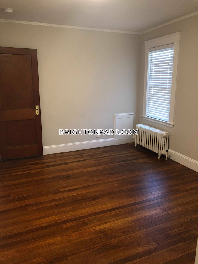 Boston - $2,800 /mo