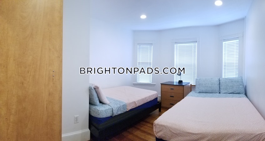 Boston - $2,900 /month