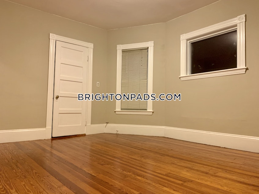 Boston - $2,550 /month