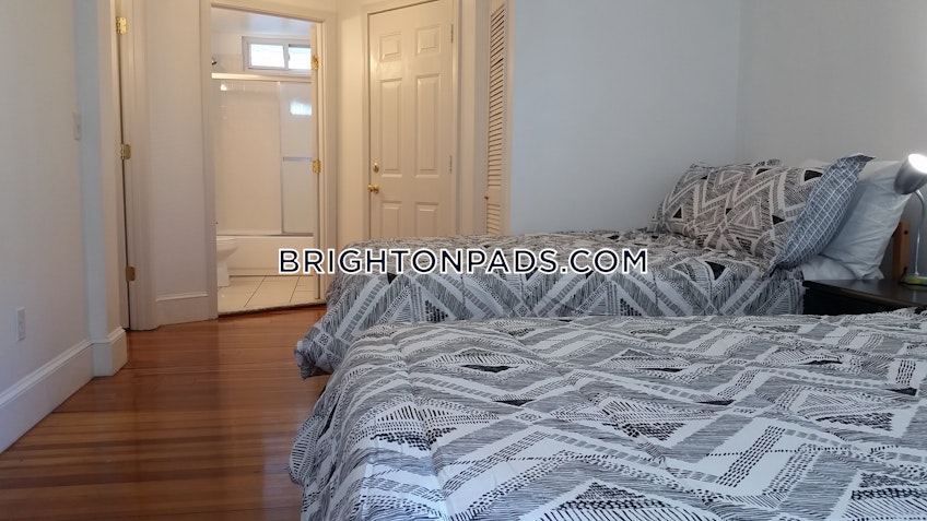 Boston - $2,900 /month