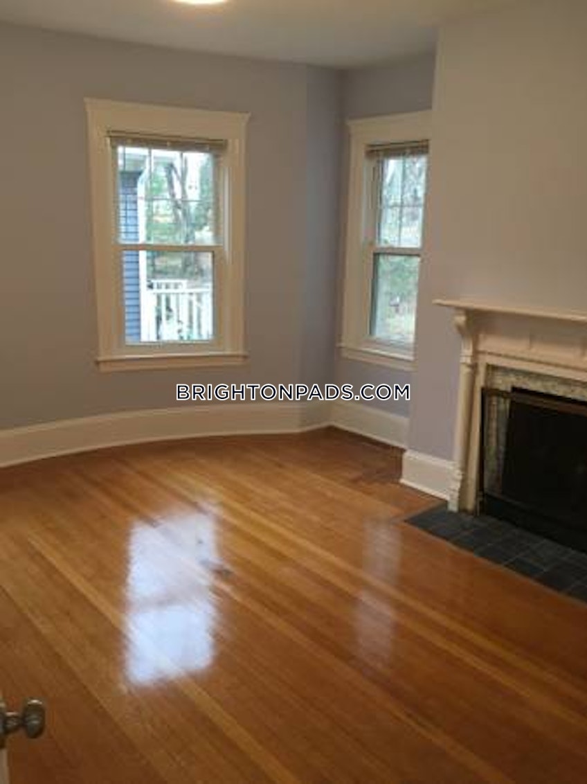 Boston - $2,550 /month