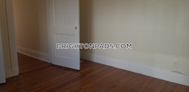 Boston - $2,450 /mo