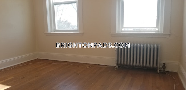 Boston - $2,450 /mo