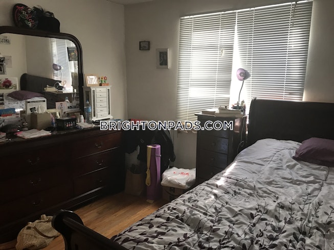 Boston - $2,100 /mo