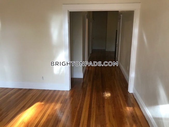 Boston - $2,275 /mo