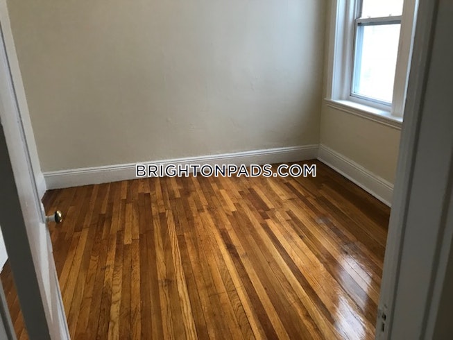 Boston - $2,275 /mo