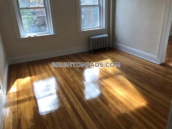 Boston - $2,275 /mo