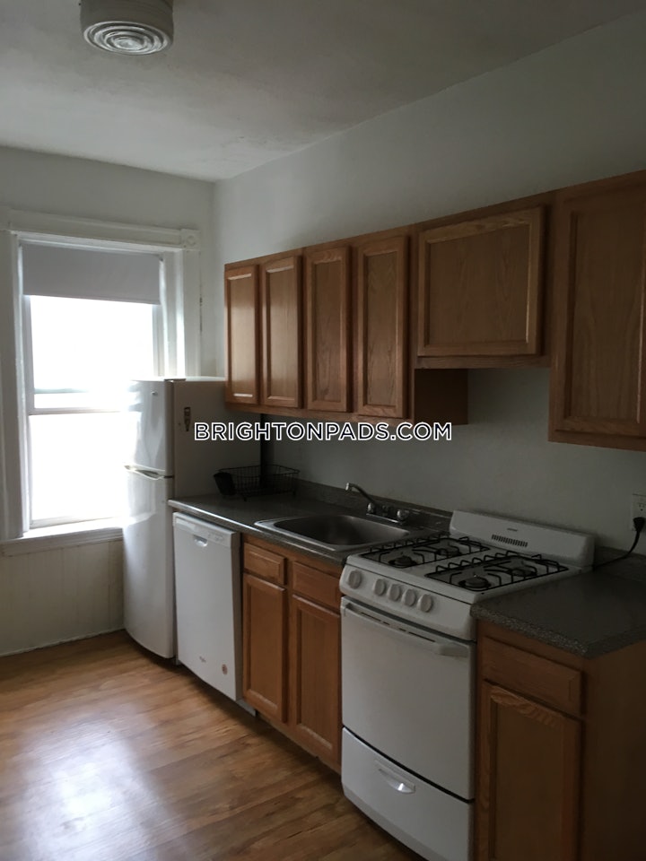 brighton-apartment-for-rent-3-bedrooms-1-bath-boston-3695-97805 