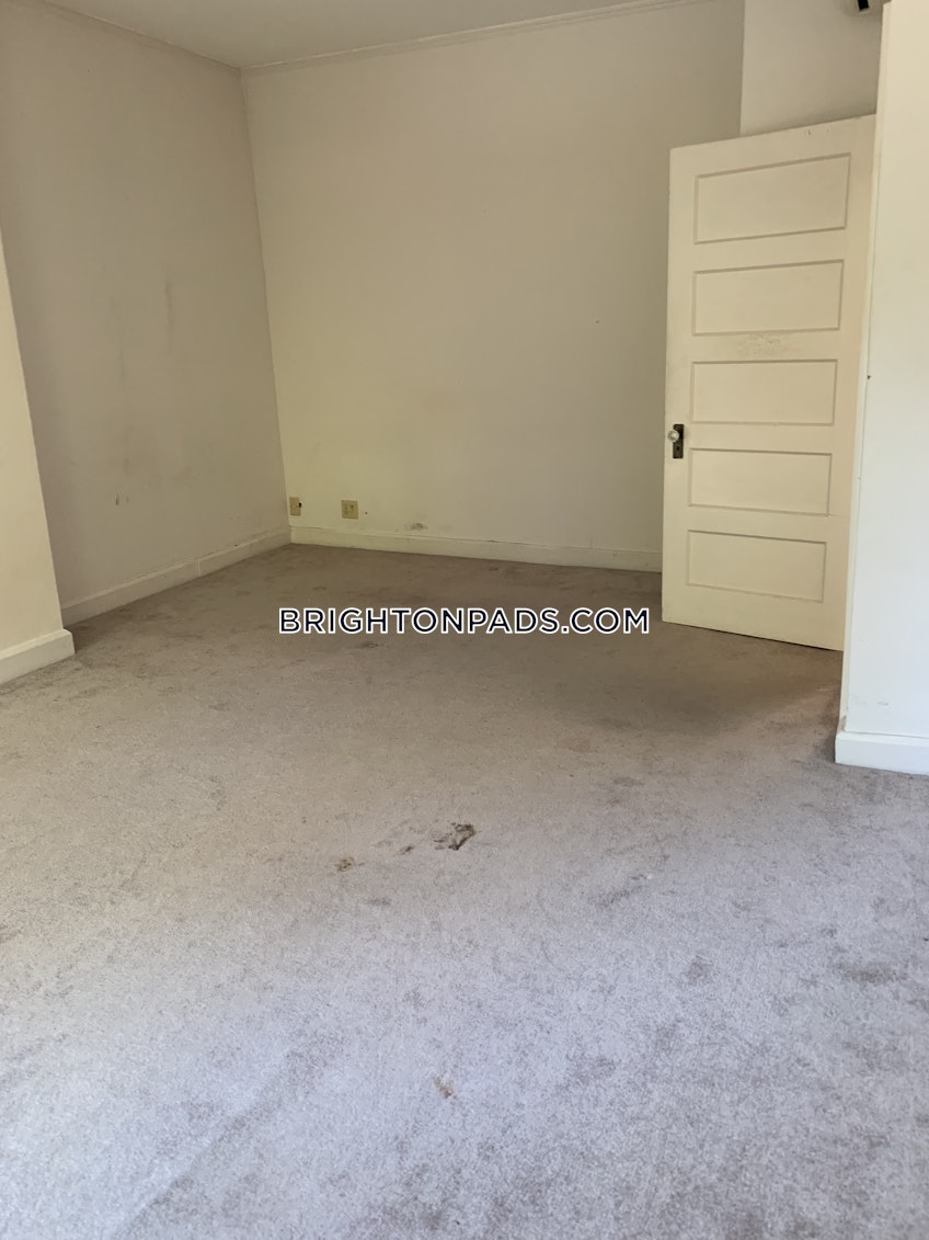 Boston - $2,000 /month