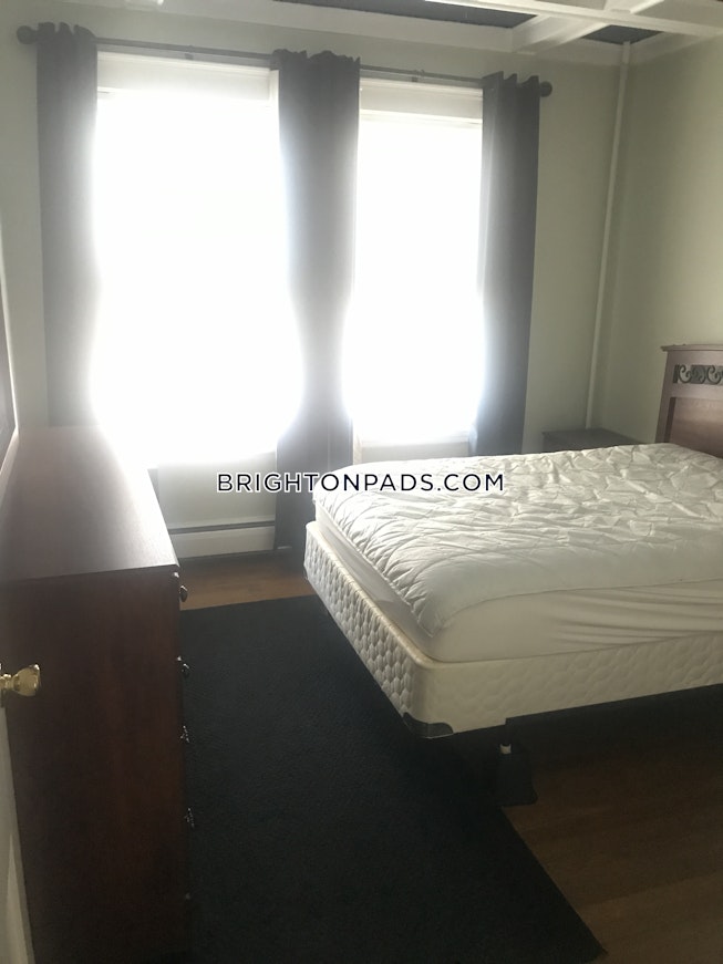 Boston - $2,100 /mo