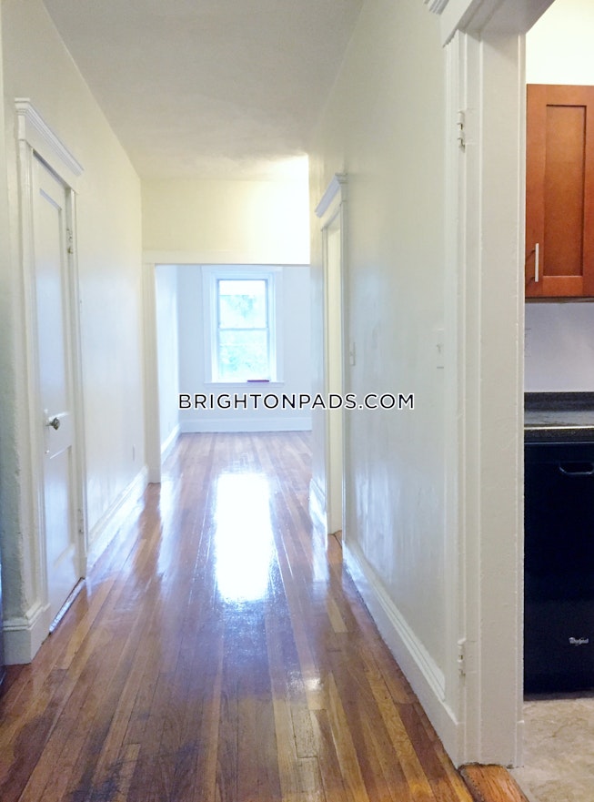 Boston - $2,275 /mo