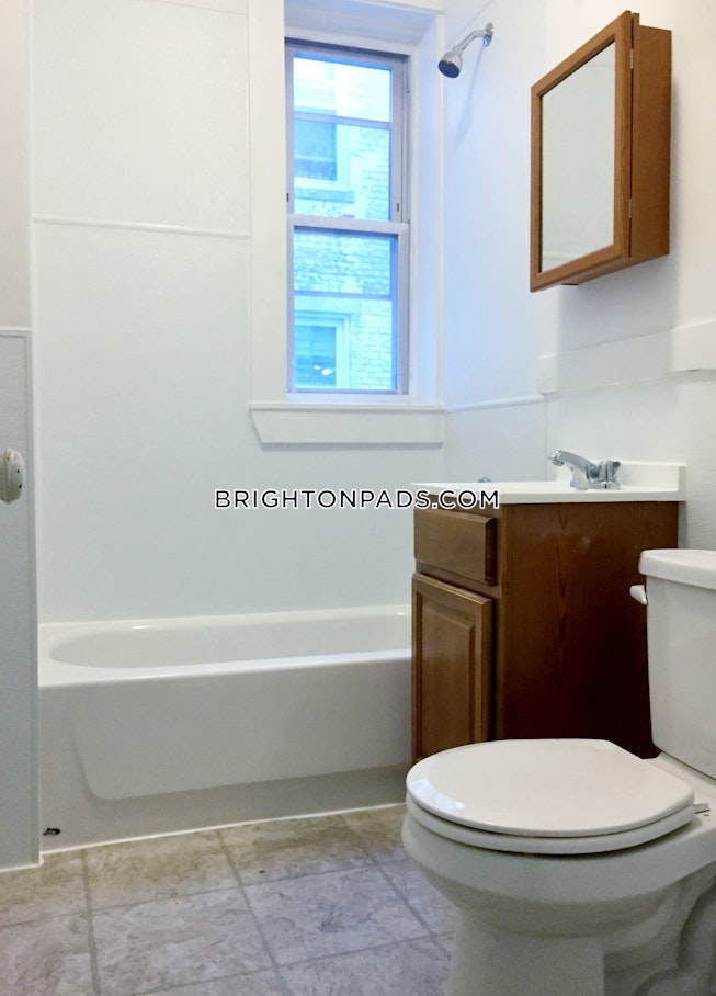 Boston - $2,275 /mo