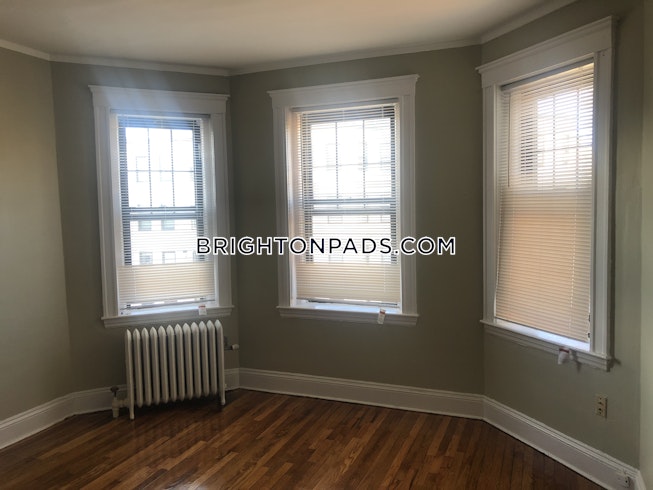 Boston - $2,150 /mo