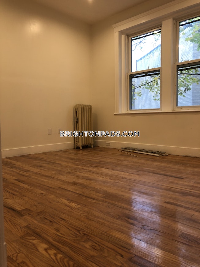 Boston - $3,000 /mo