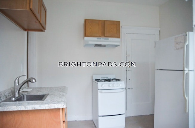 Boston - $3,000 /mo