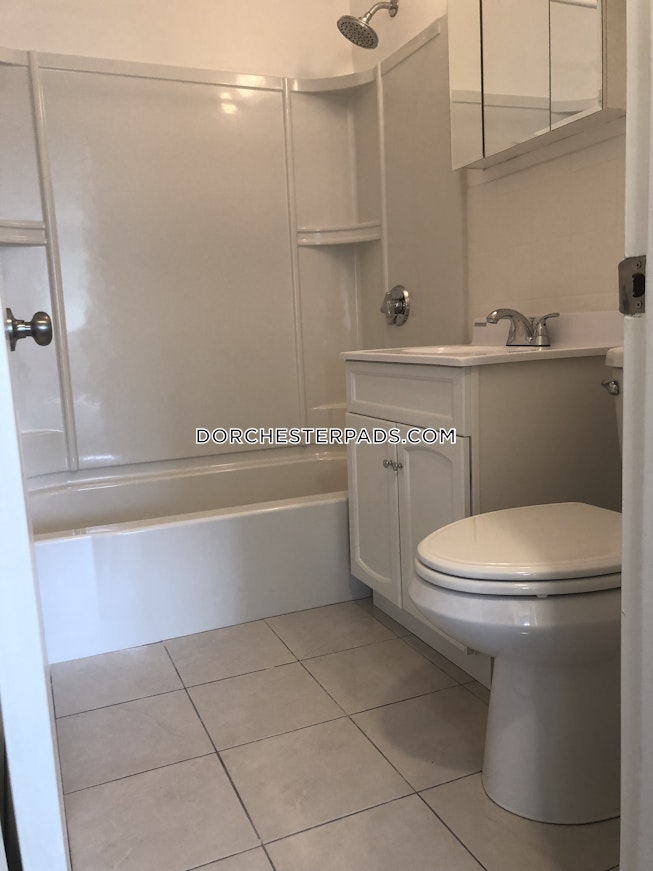 Boston - $1,900 /mo