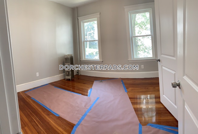 Boston - $2,800 /mo