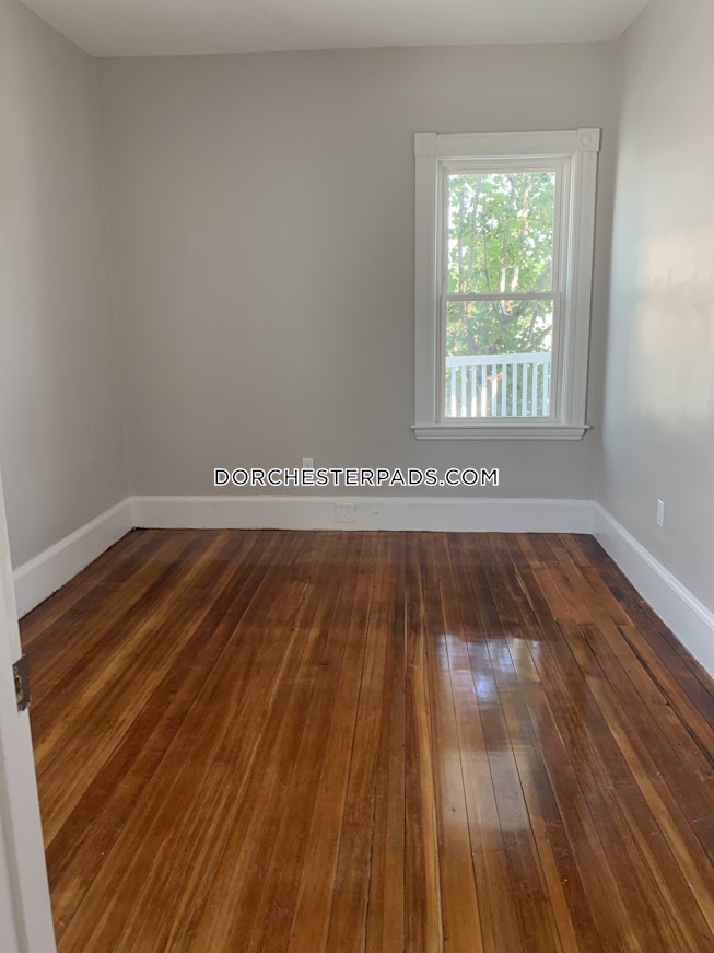 Boston - $2,800 /mo