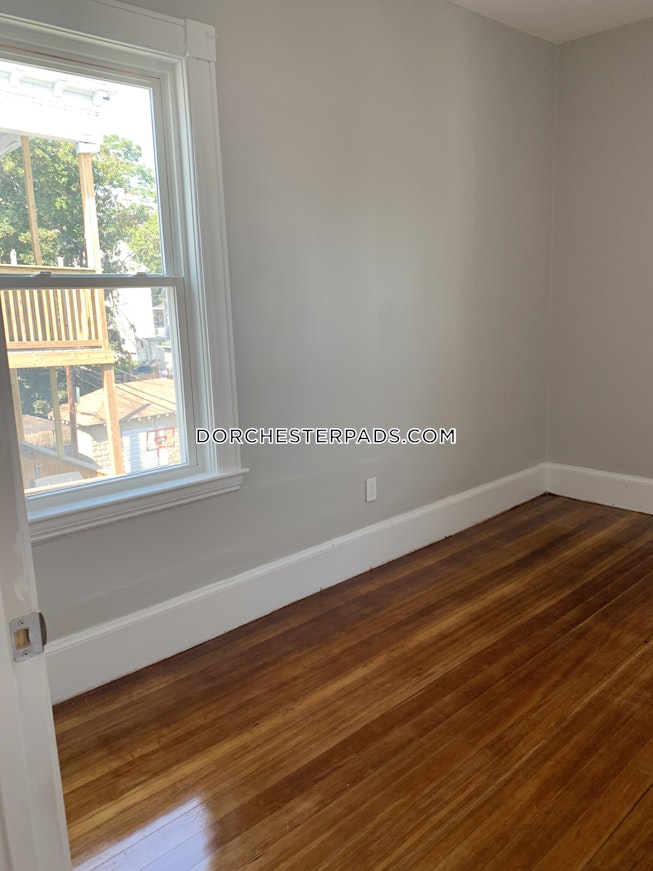 Boston - $2,800 /mo