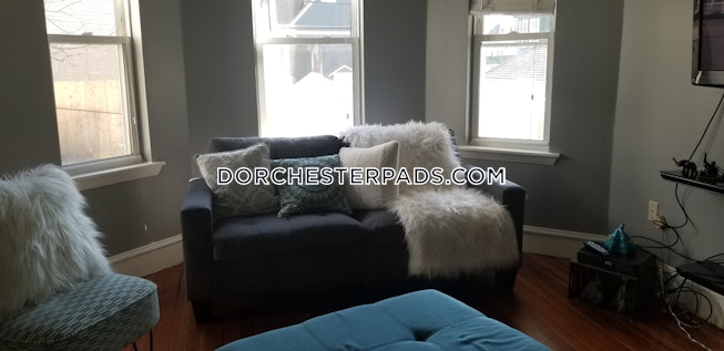 Boston - $2,350 /mo