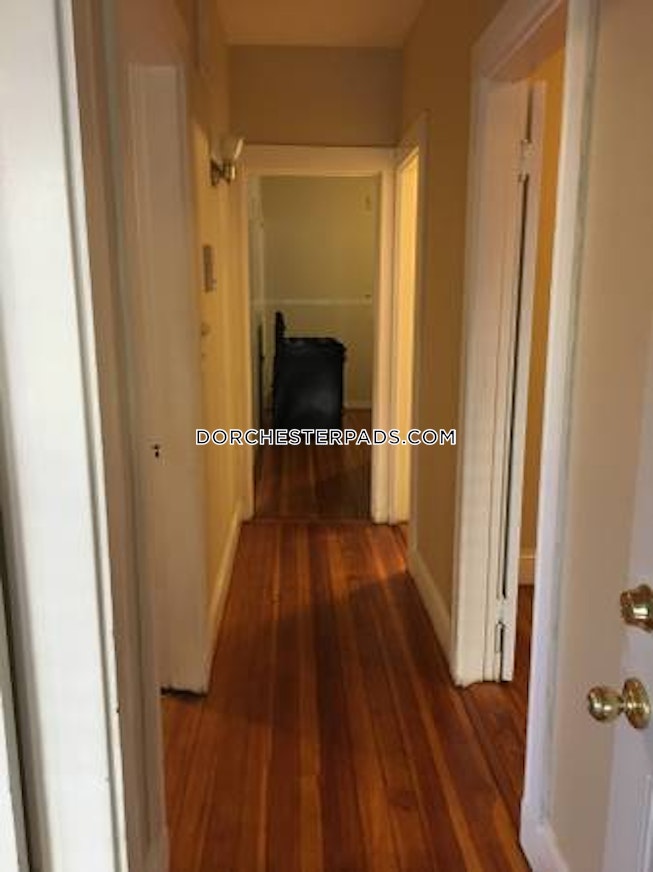 Boston - $2,400 /mo