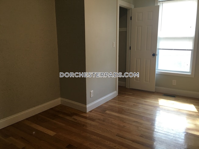 Boston - $2,500 /mo