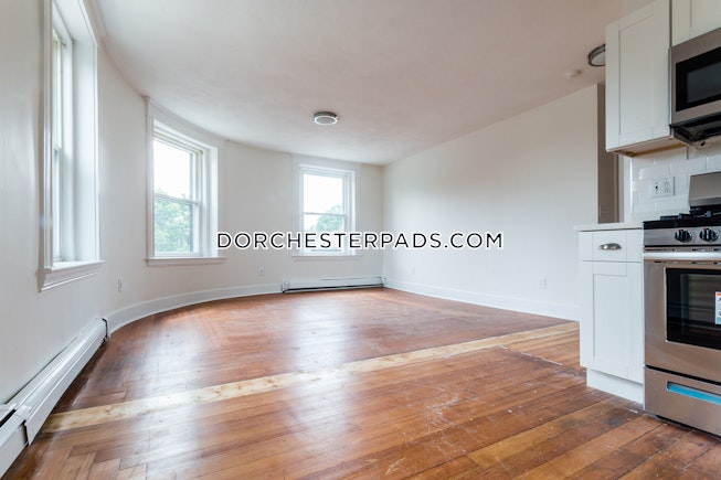 Boston - $1,600 /mo