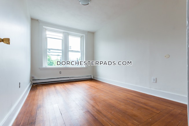 Boston - $1,600 /mo