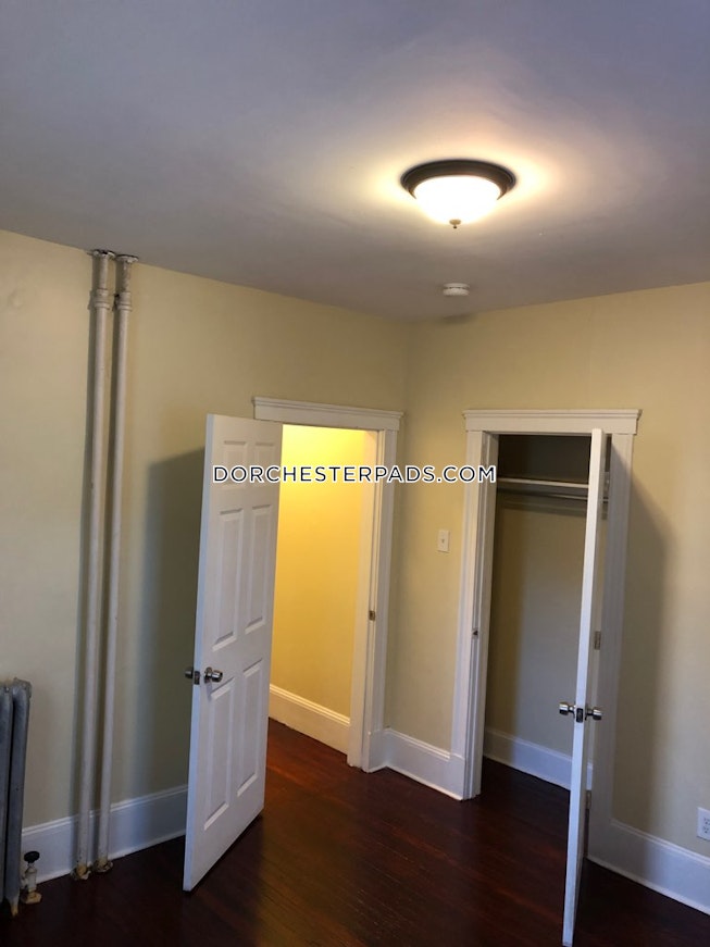 Boston - $2,600 /mo