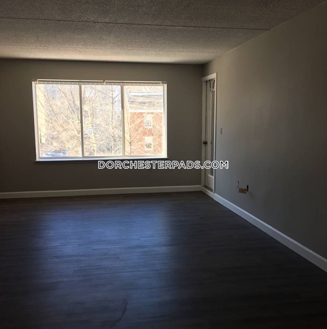 Boston - $3,095 /mo