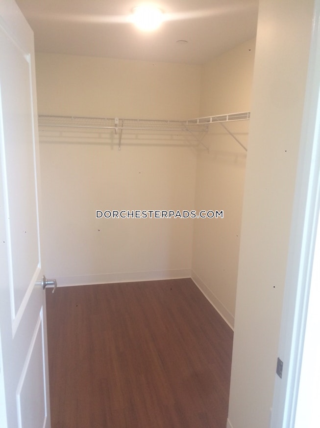 Boston - $4,809 /mo