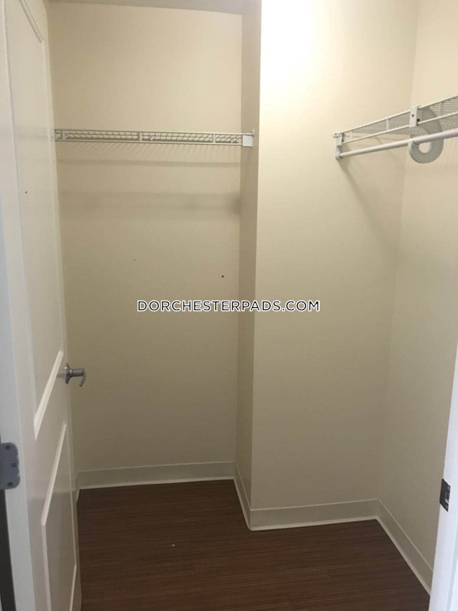 Boston - $4,809 /mo