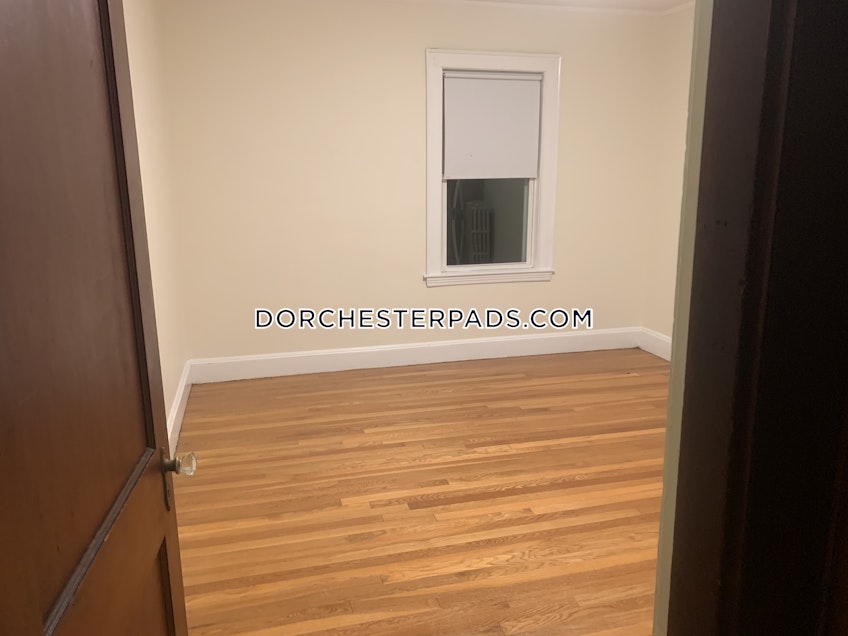 Boston - $1,900 /month