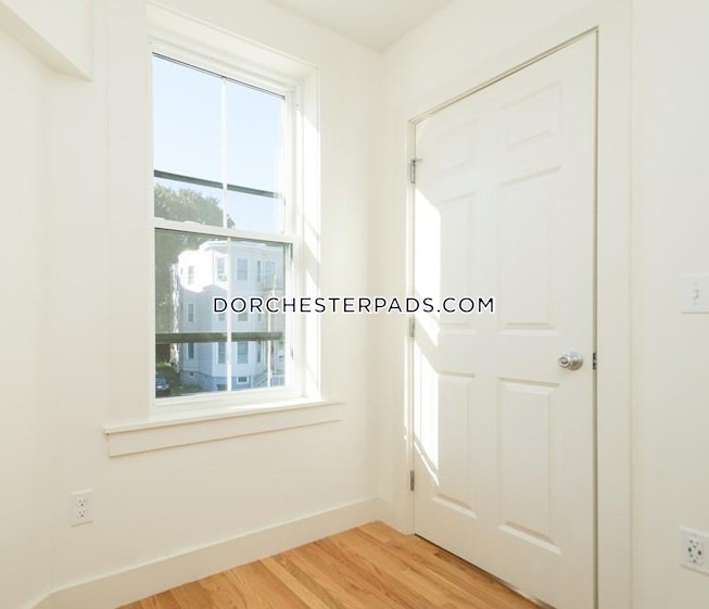 Boston - $2,025 /mo