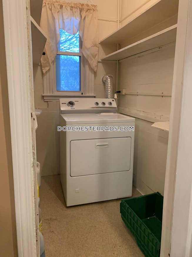 Boston - $2,000 /mo