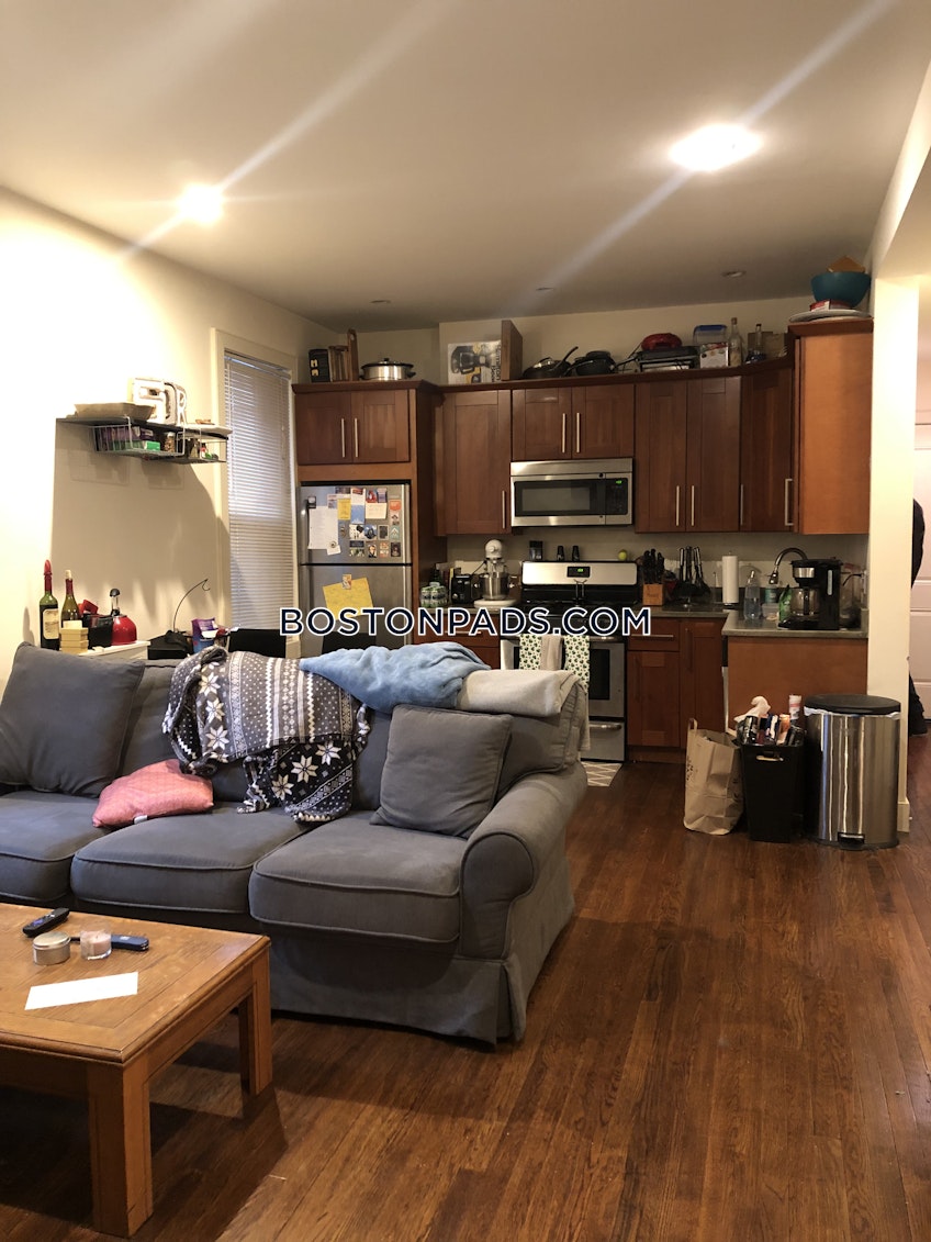 Boston - $2,600 /month