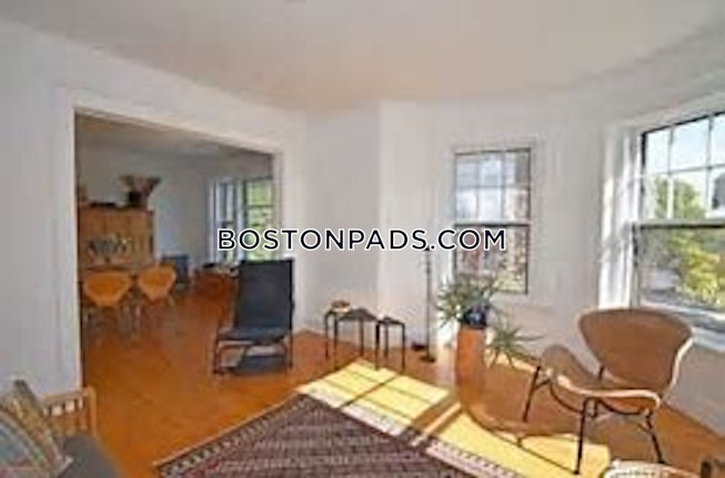 Boston - $3,870 /mo