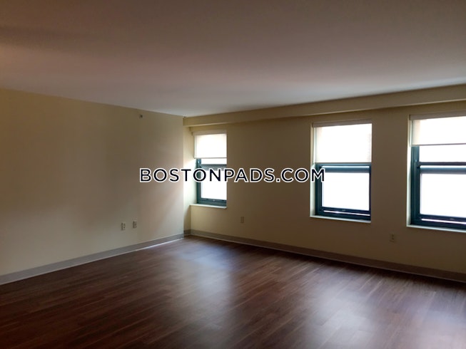 Boston - $2,851 /mo