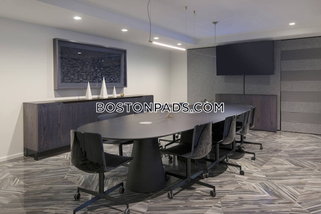 Boston - $7,274 /mo