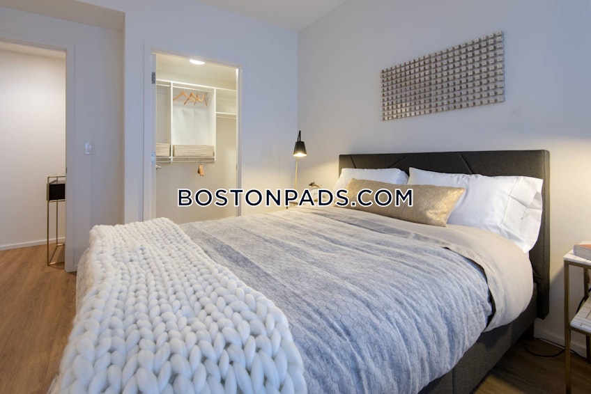 Boston - $7,284 /month