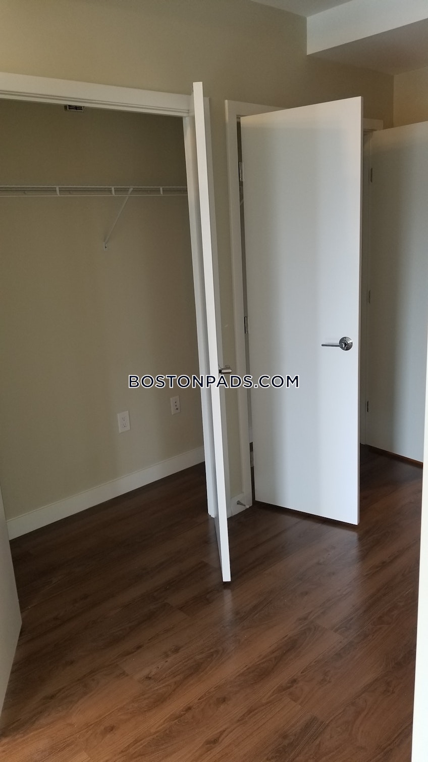 Boston - $3,405 /month