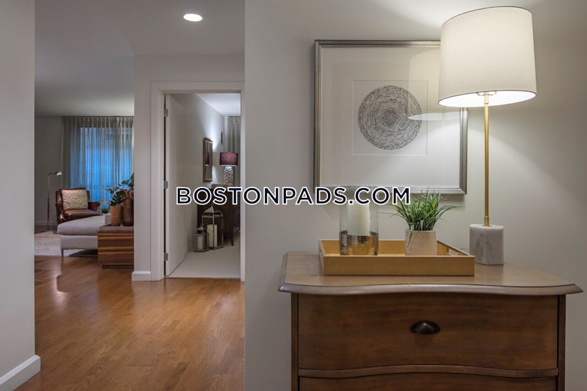 Boston - $3,909 /month