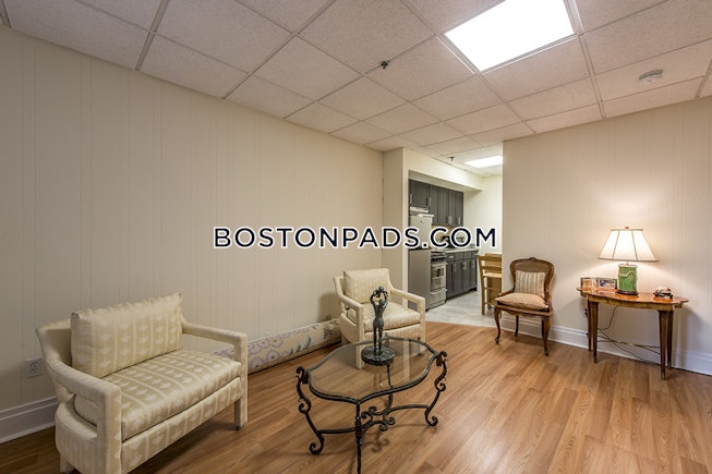 Boston - $2,150 /mo