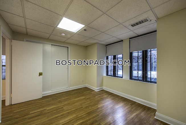 Boston - $2,150 /mo