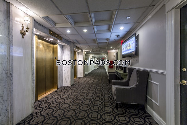 Boston - $2,425 /mo