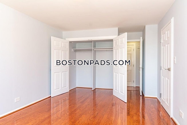 Boston - $3,100 /mo