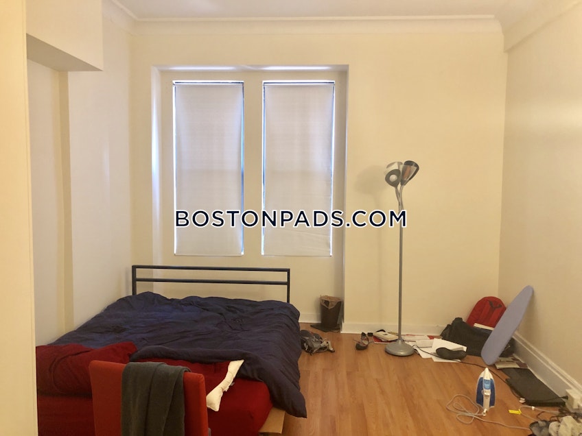 Boston - $2,600 /month