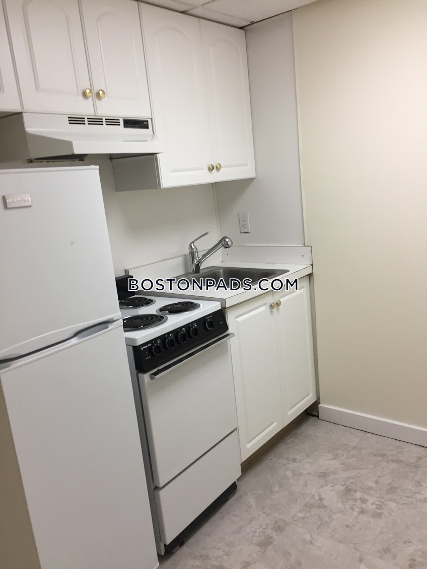 Boston - $3,200 /month