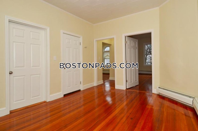 Boston - $2,800 /mo