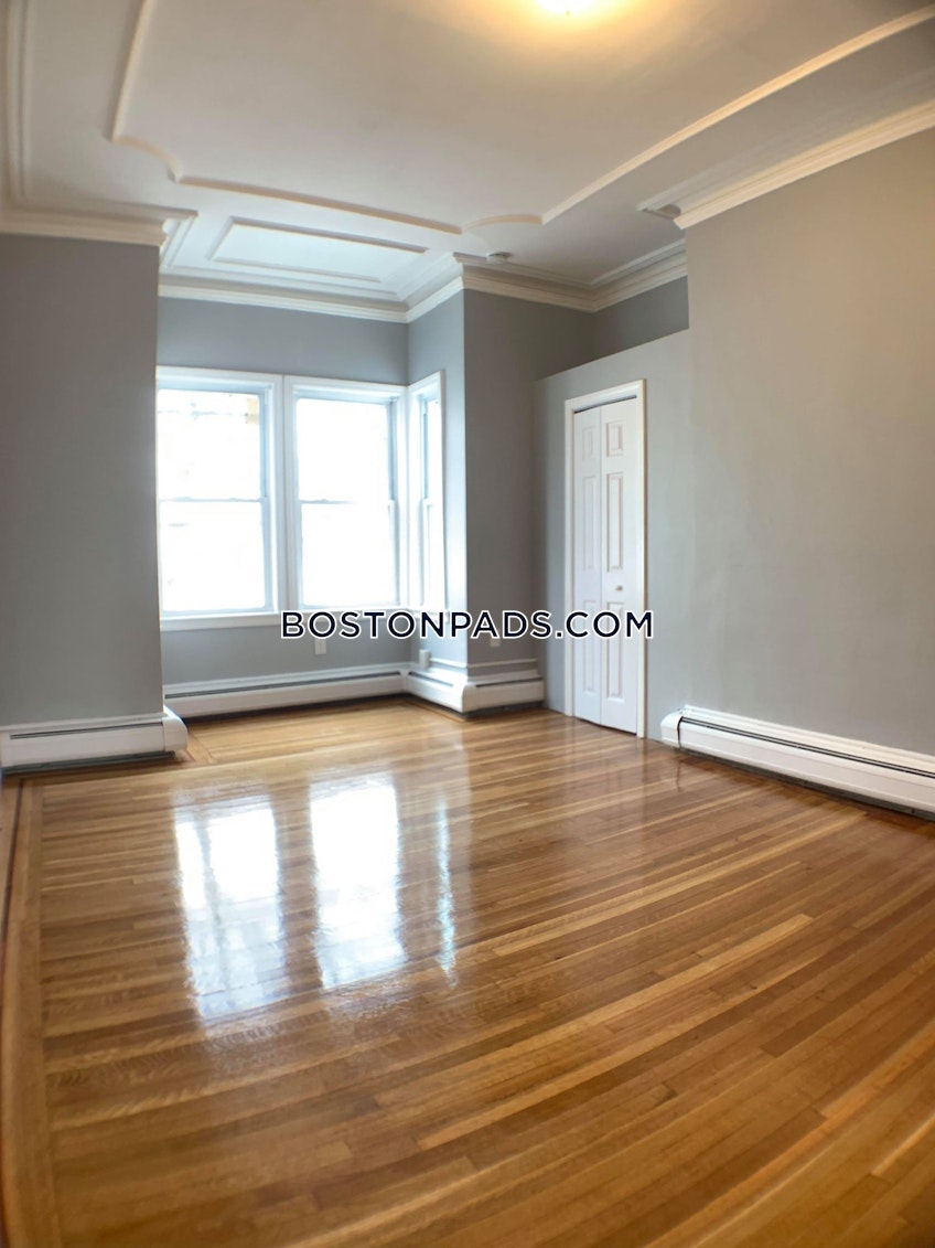 Boston - $2,450 /month